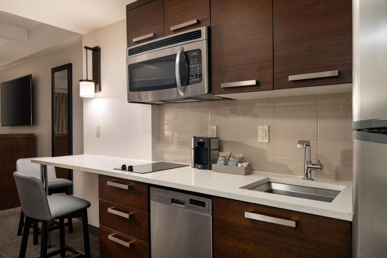 Hotel By Marriott Manhattan/ Midtown Eastside 4*