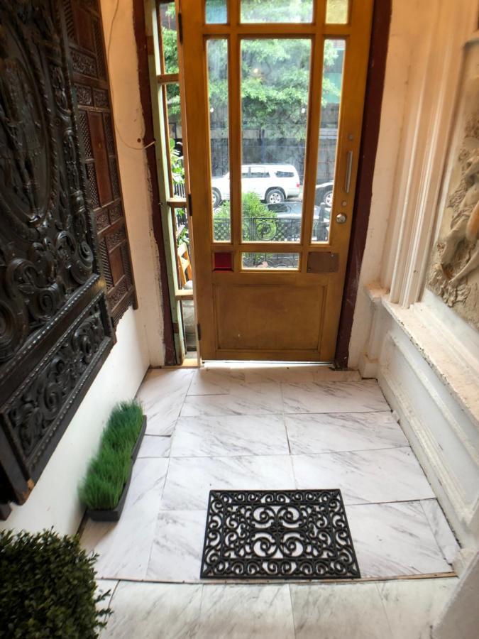 Private In Manhattan * New York