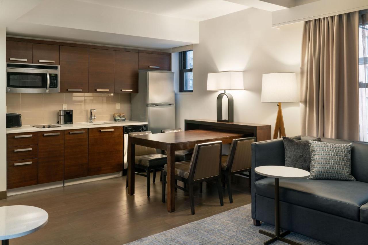 Hotel By Marriott Manhattan/ Midtown Eastside 4*