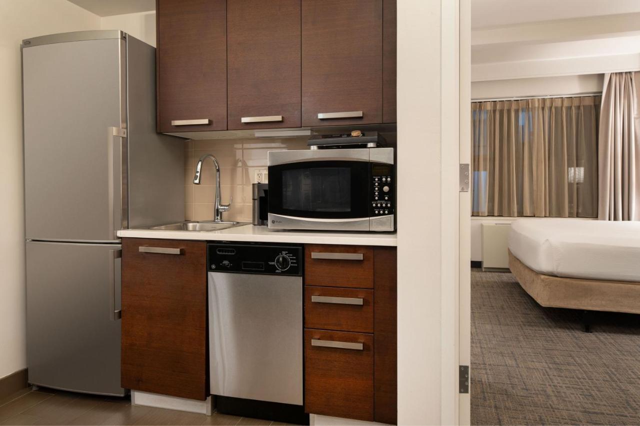 Hotel By Marriott Manhattan/ Midtown Eastside 4*