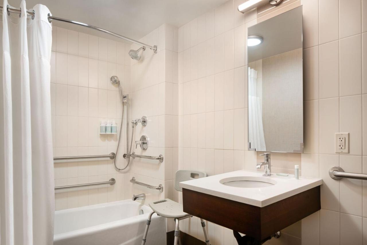 By Marriott Manhattan/ Midtown Eastside 4* New York