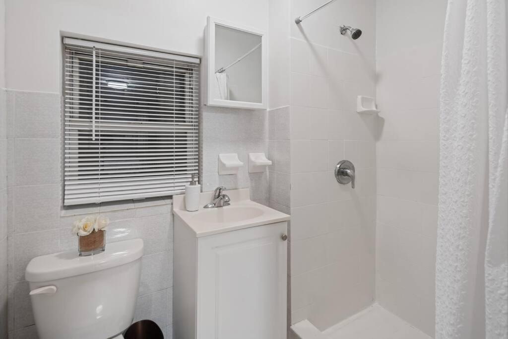 Great Location In Times Square Near Subway * New York