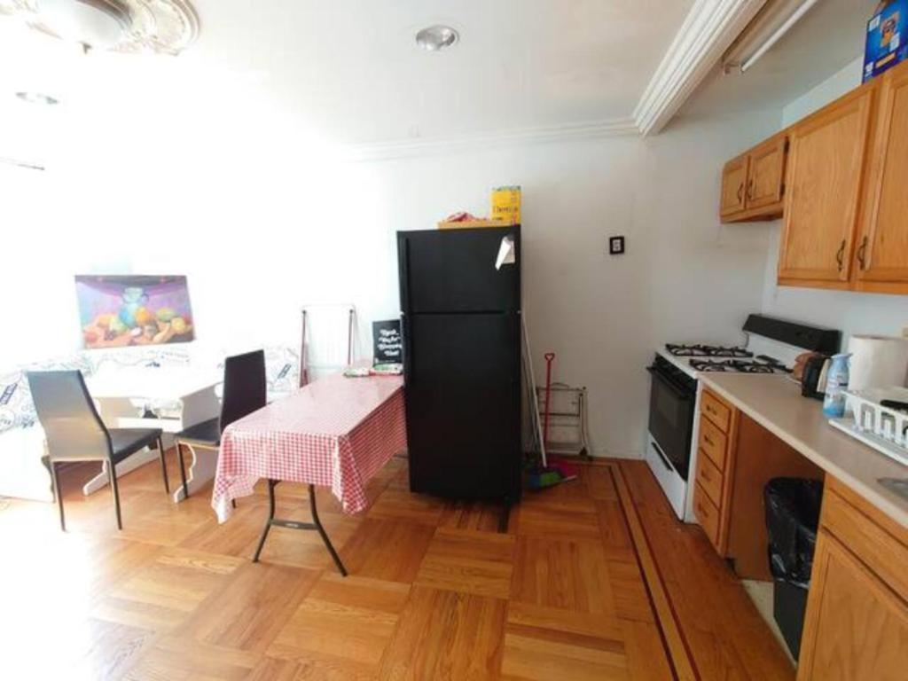 Fawlty Towers In Williamsburg Homestay New York