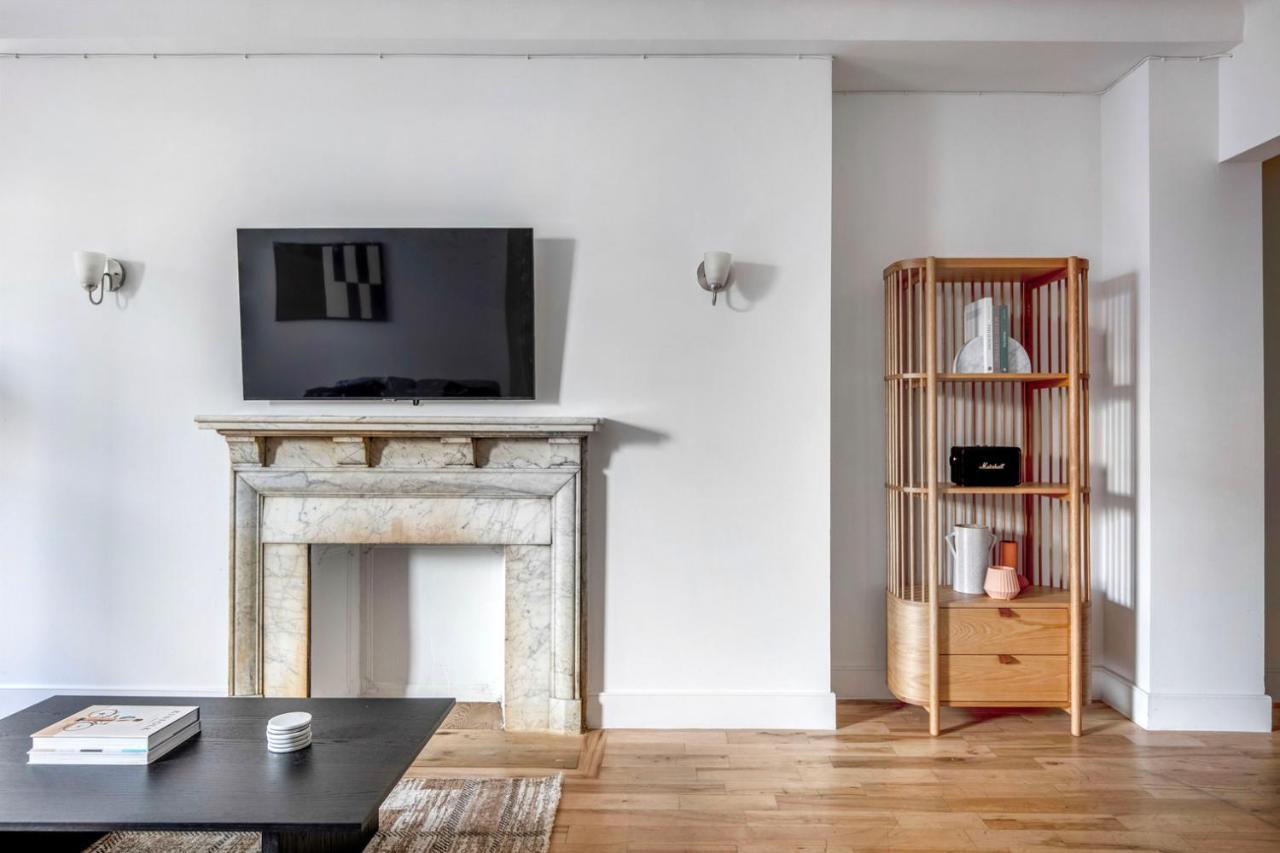 Midtown 2br W Elevator Wd Nr Park Nyc-1248 Apartment