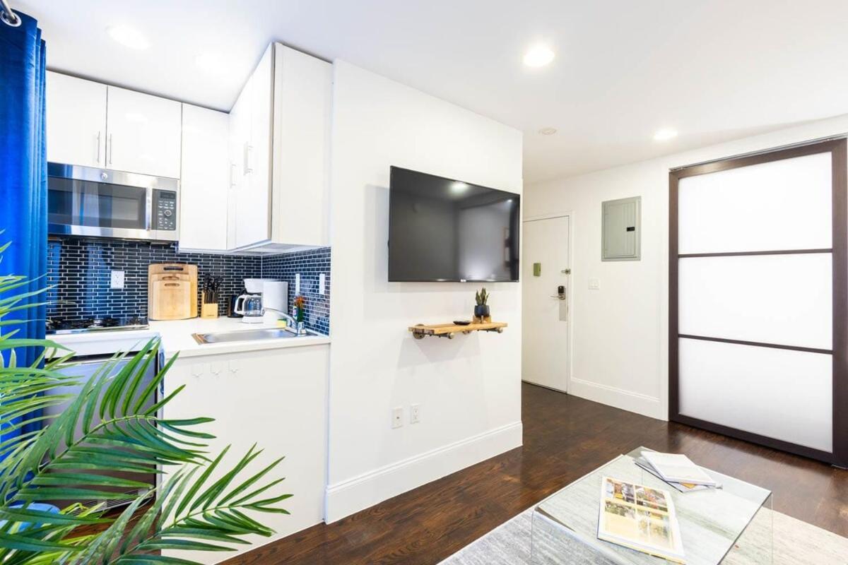 69-4c Prime Lower East Side 1br Brand New * New York