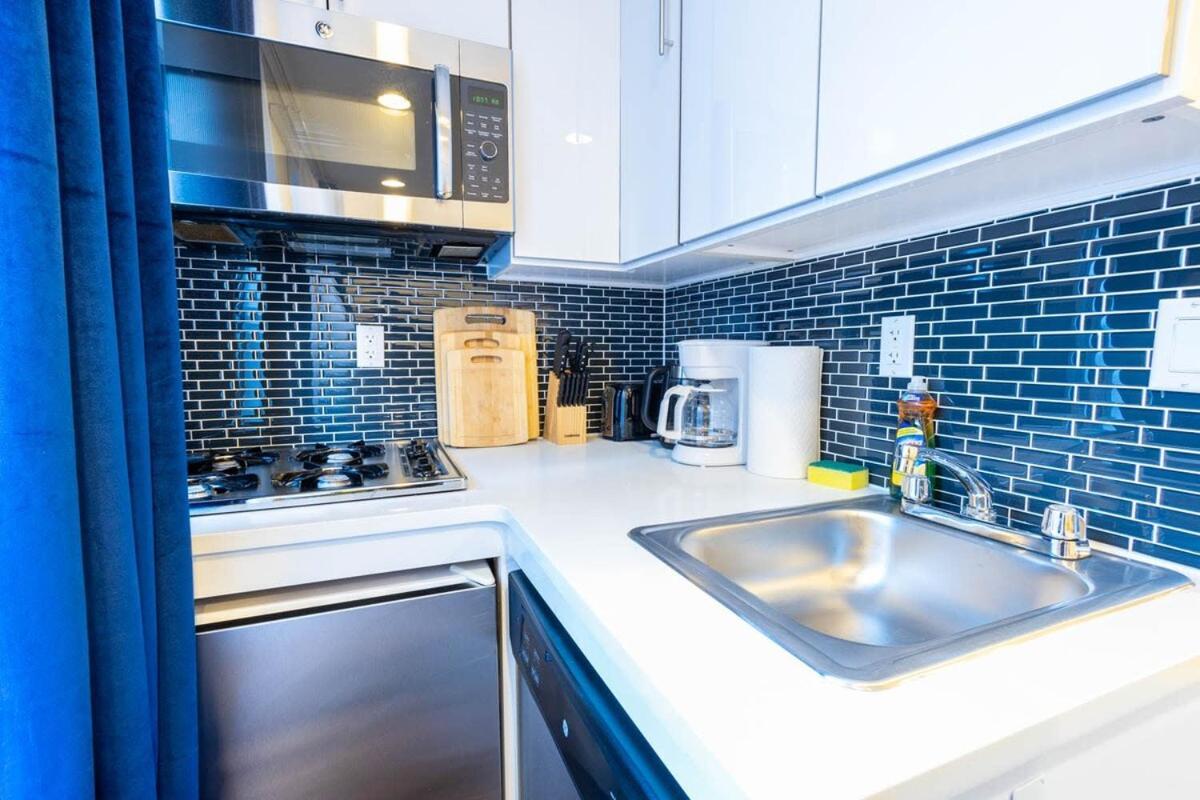 Apartment 69-4c Prime Lower East Side 1br Brand New New York
