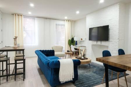 Apartment 3br 2baths With Private Outdoors *