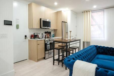 Apartment 3br 2baths With Private Outdoors *