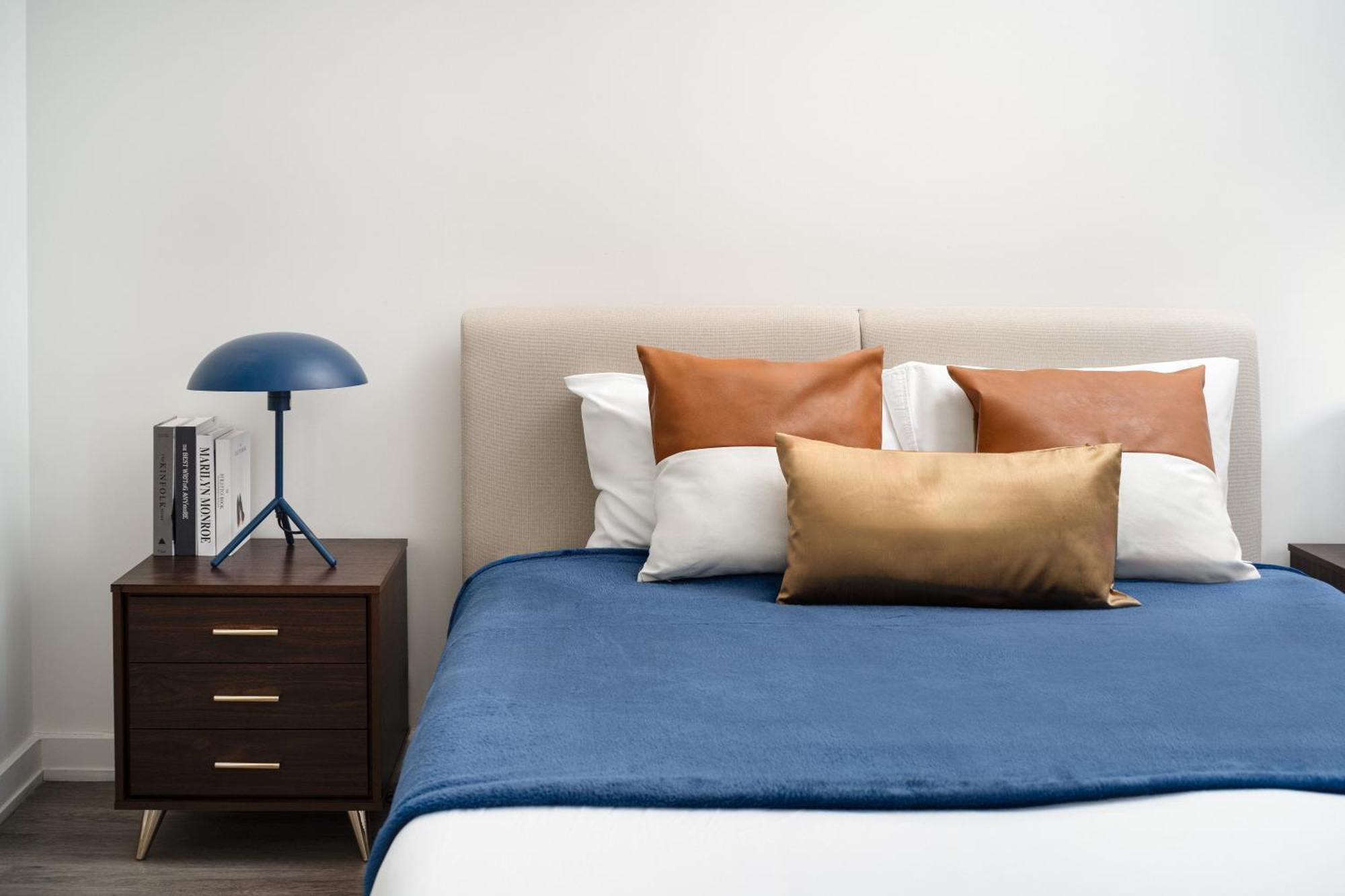 Luxury 2bd Nr St Gym Rooftop W/d Apartment