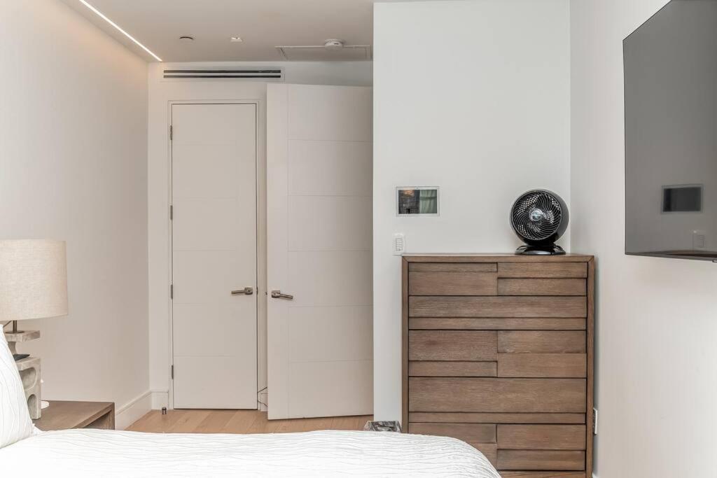 Luxurious Soho Apartment~ 2 Bedroom 2 Bathroom * New York