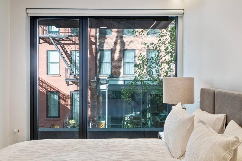 Luxurious Soho Apartment~ 2 Bedroom 2 Bathroom Apartment New York