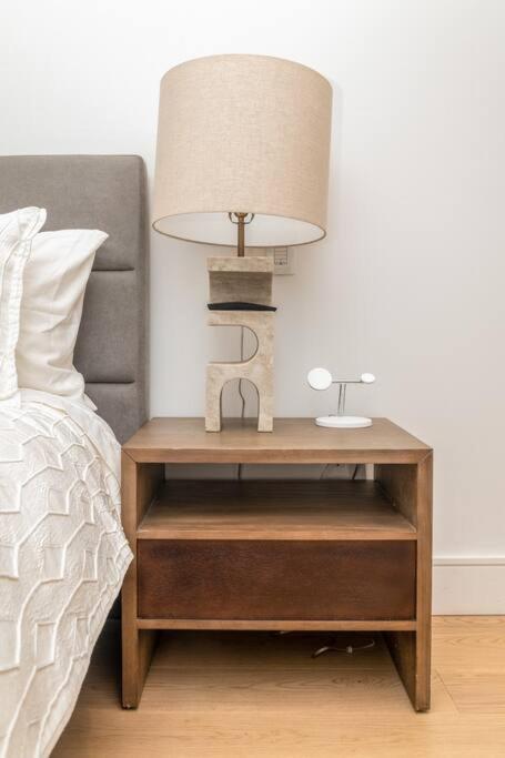 Apartment Luxurious Soho Apartment~ 2 Bedroom 2 Bathroom *