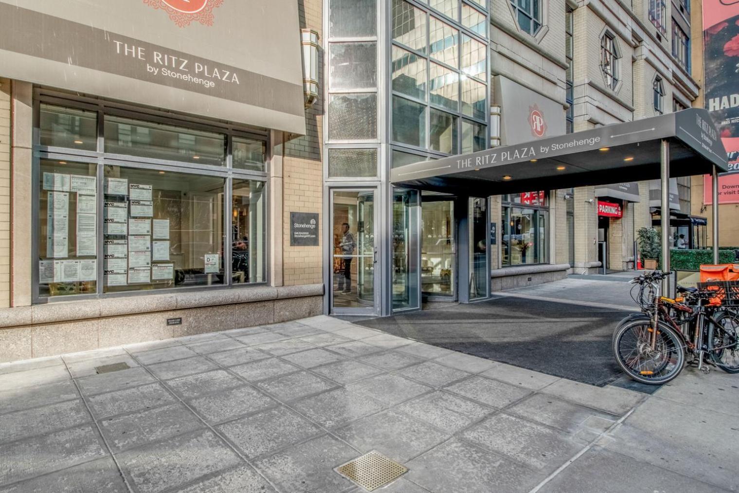 1br Nr Times Sq W Indoor Pool Doorman Nyc-35