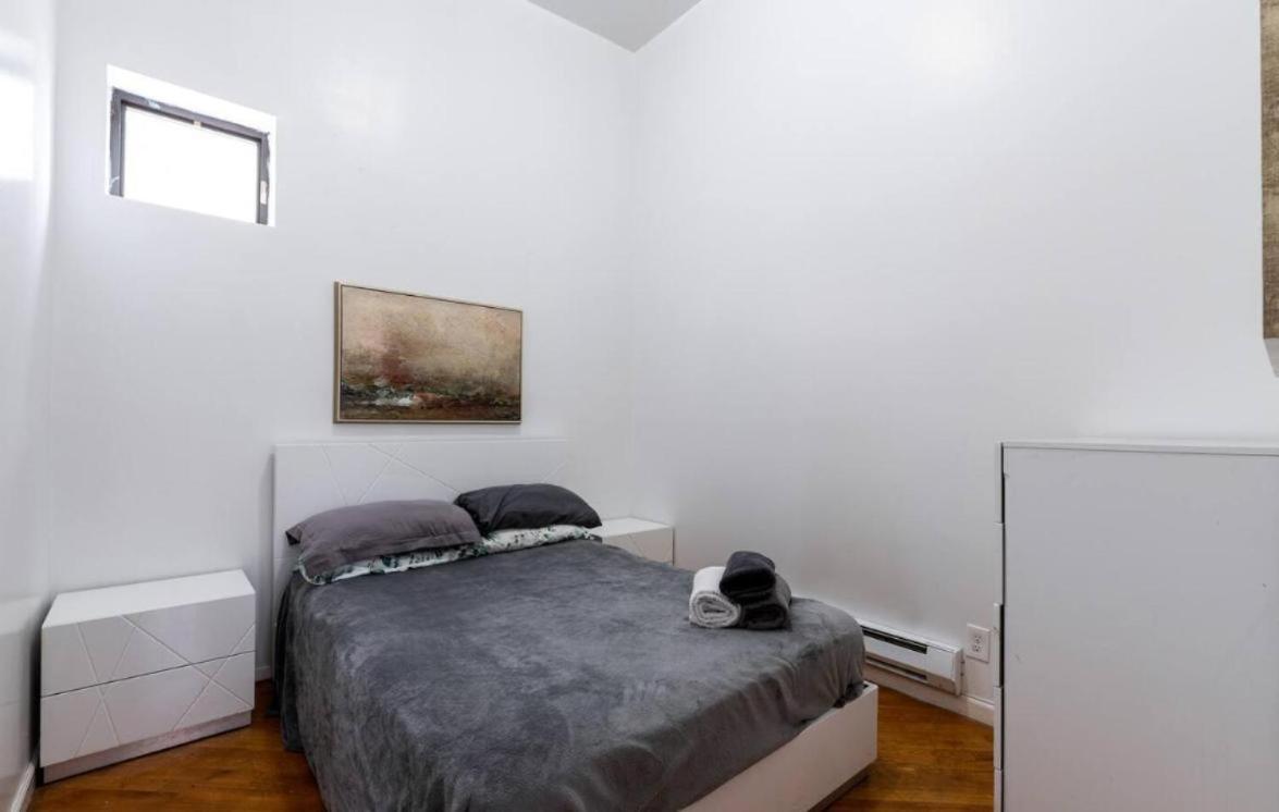 Majestic 3 Bedroom In Nyc! Apartment *