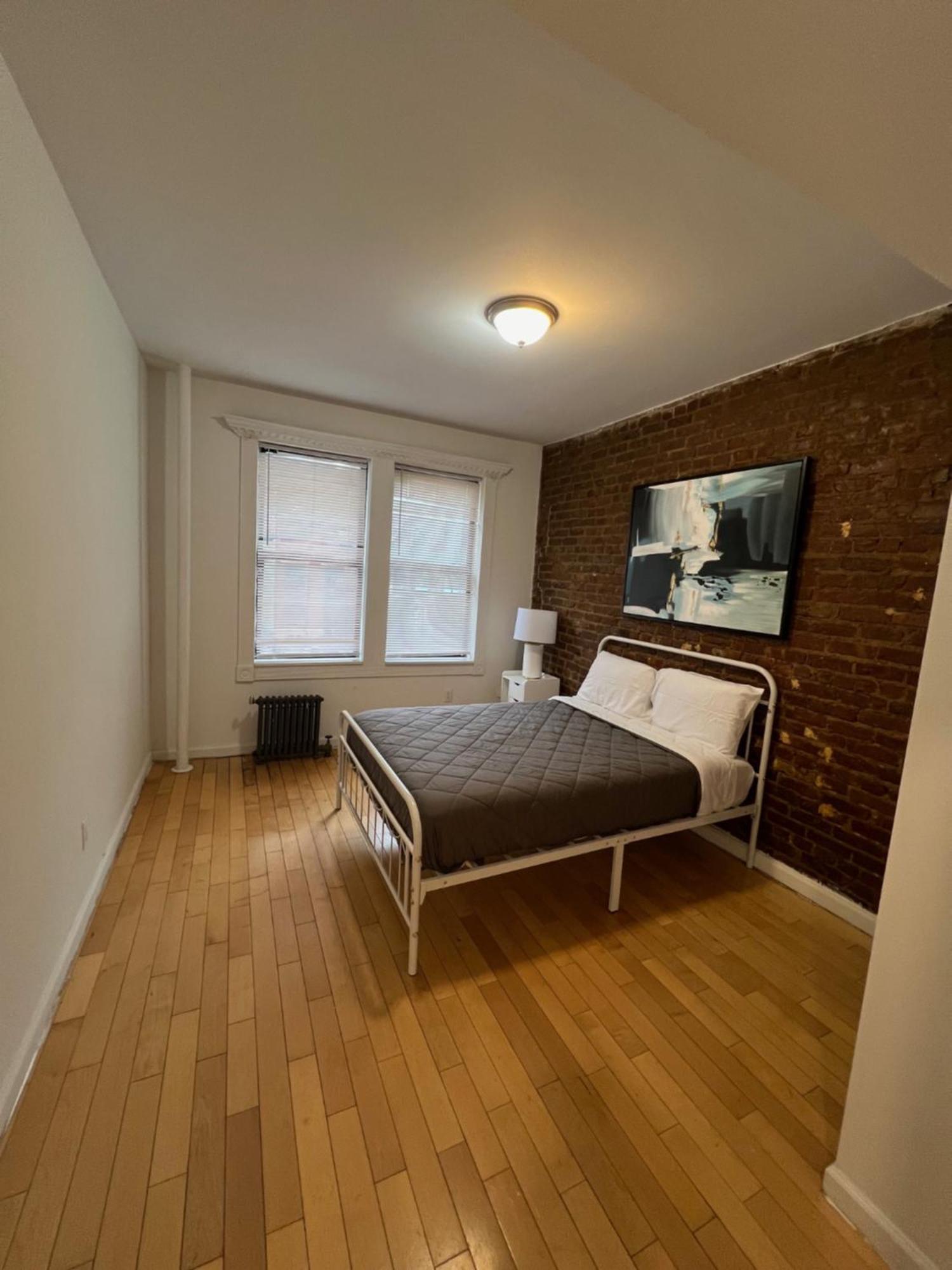 Modern By Park - 3 Br New York