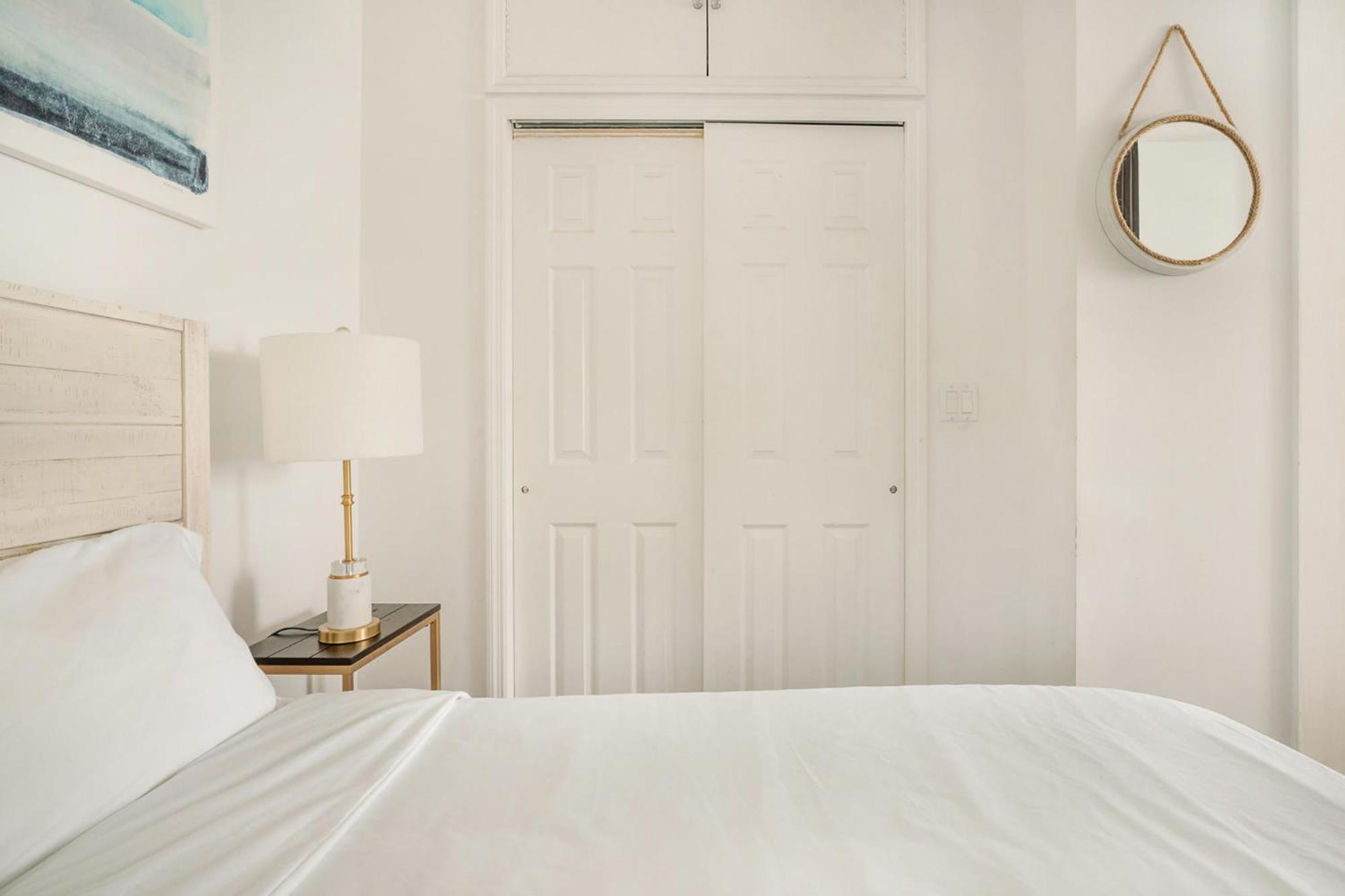 Apartment 69-2b Prime Lower East East Brand New 1br