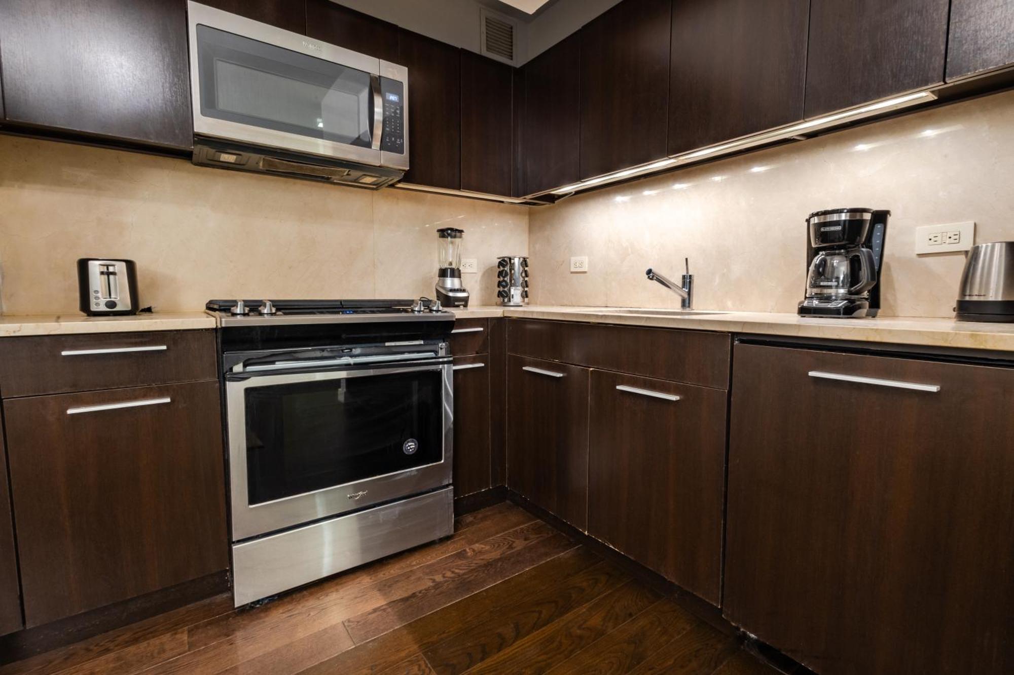 Outstanding & Cozy 4bdr & 2bth In Downtown Manhattan Apartment