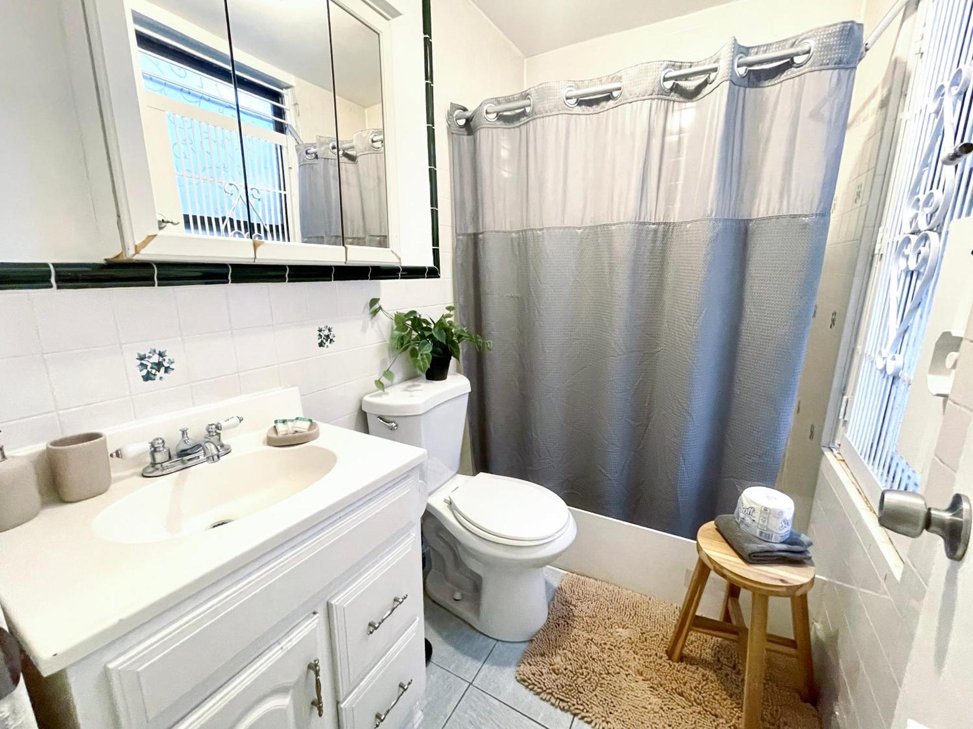 Gorgeous Extra Spacious Duplex Penthouse Apartment *