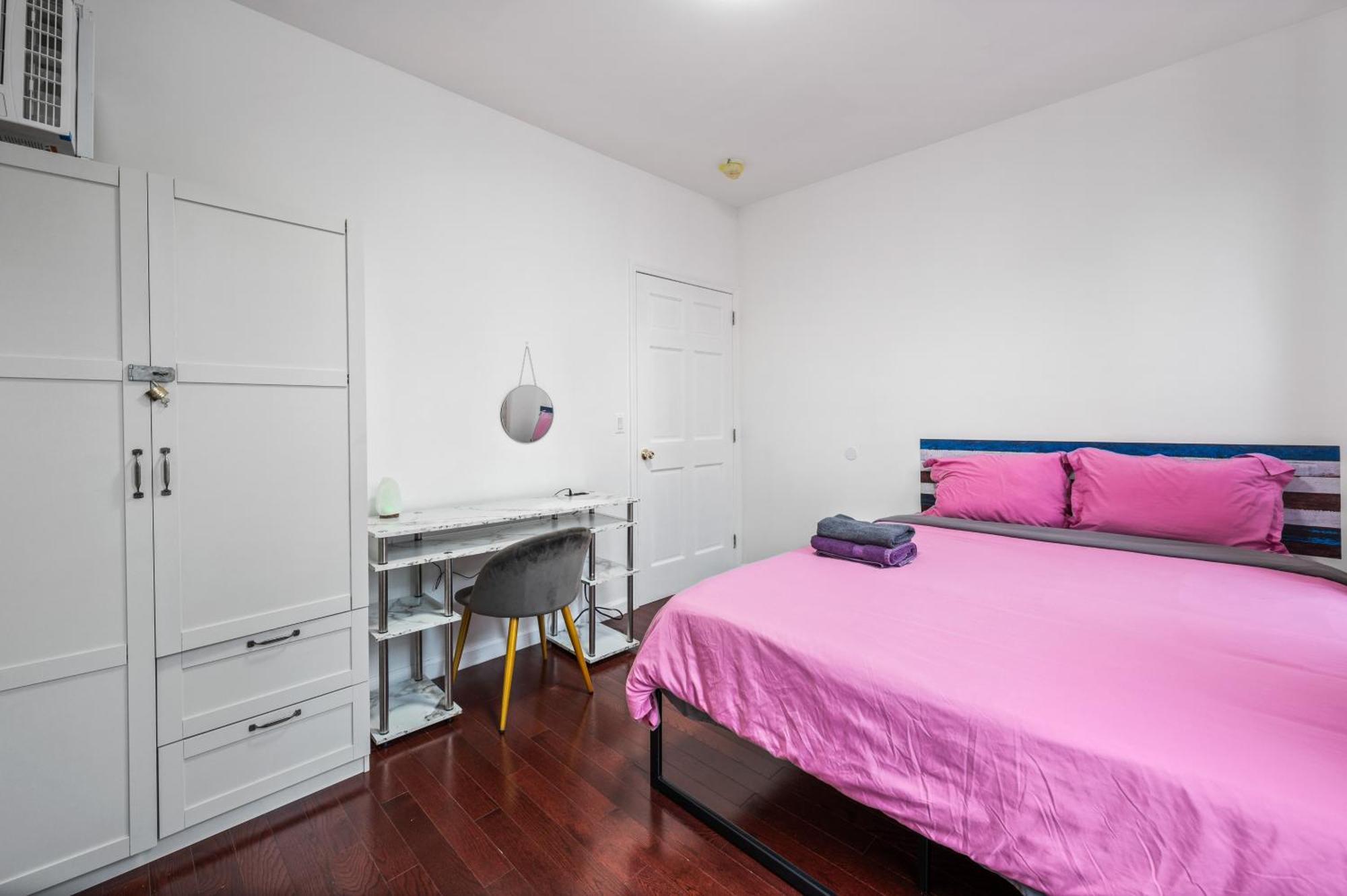 Pinky Pinky 2 Bedroom 3* New York