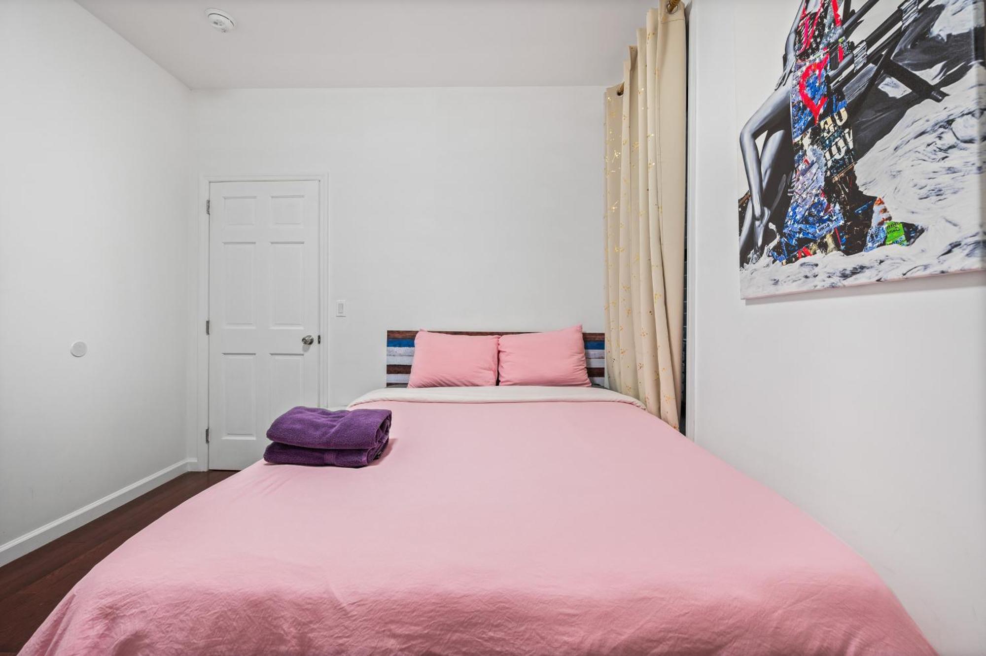 Pinky Pinky 2 Bedroom Hotel 3*