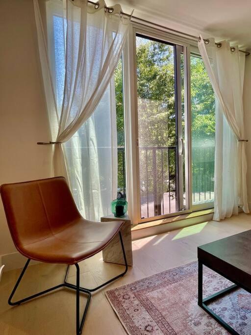 Bright+lovely /beautiful Street Apartment New York