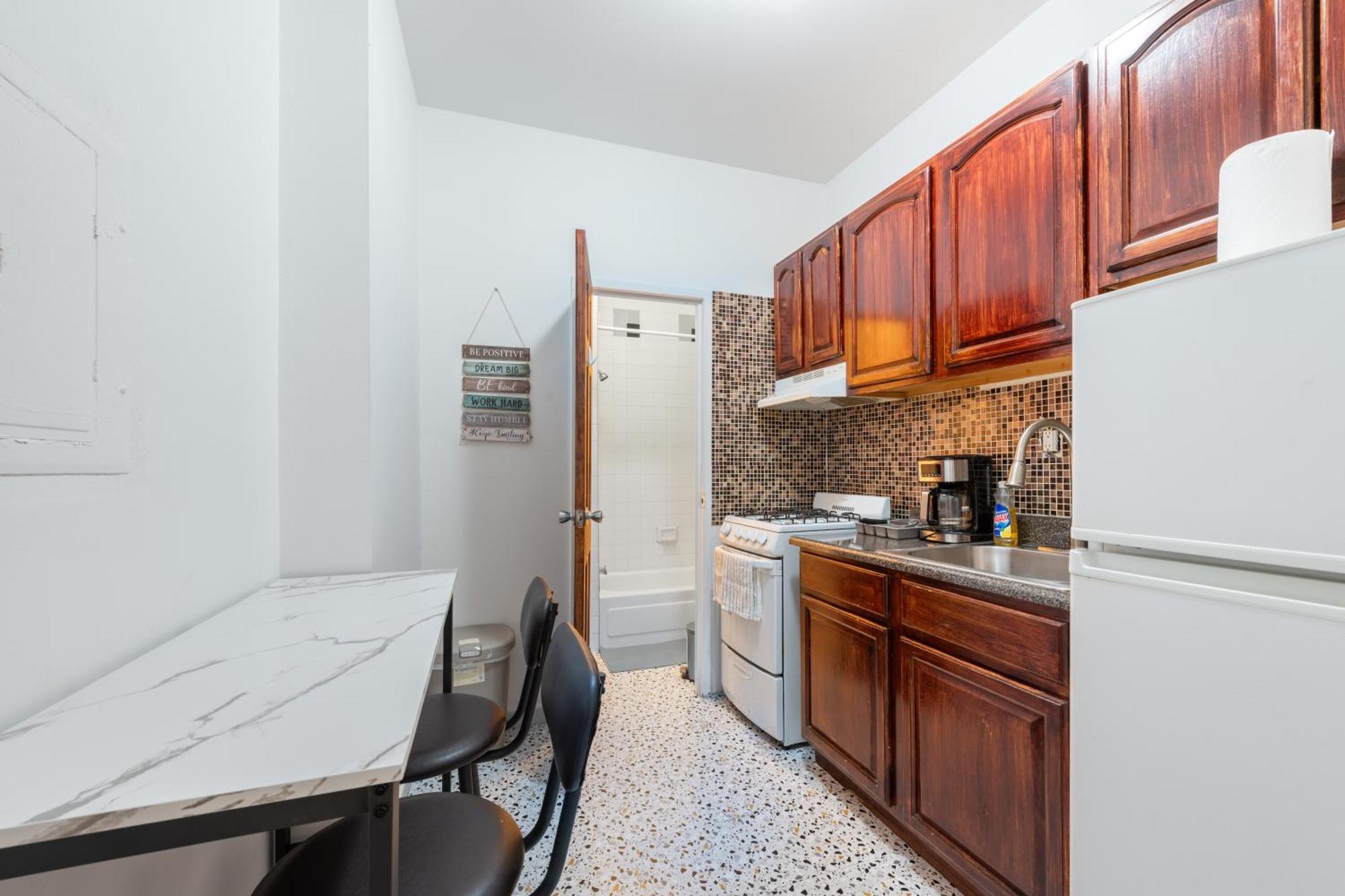 Charming 2-bedroom Haven In Manhattan Apartment New York