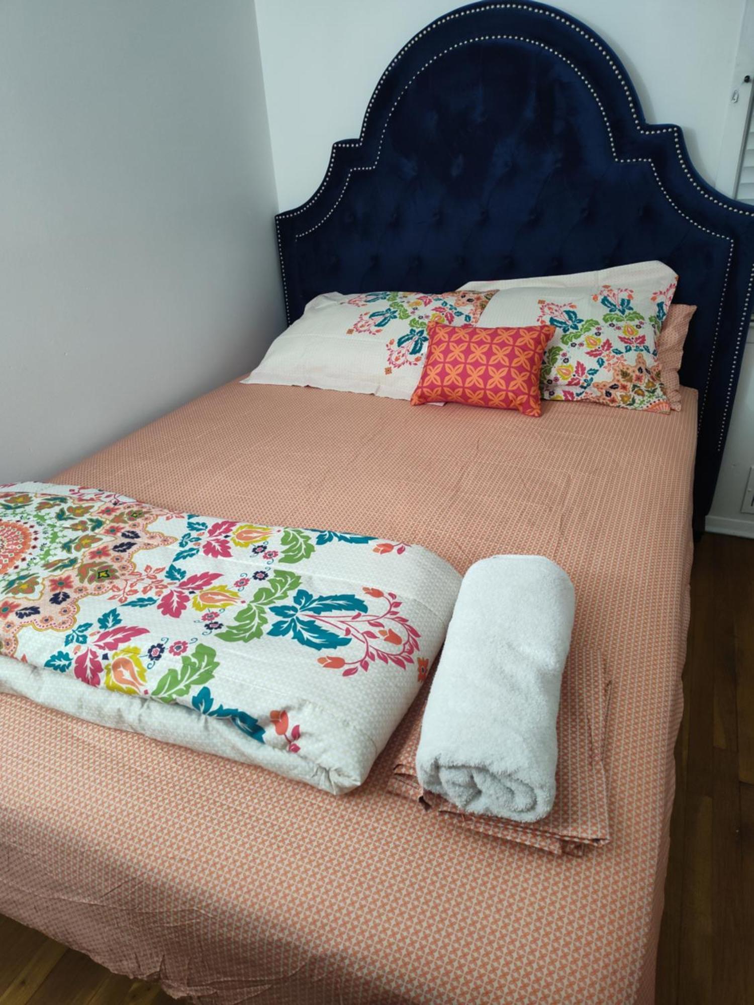 Comfy Private Queen Rm A New York