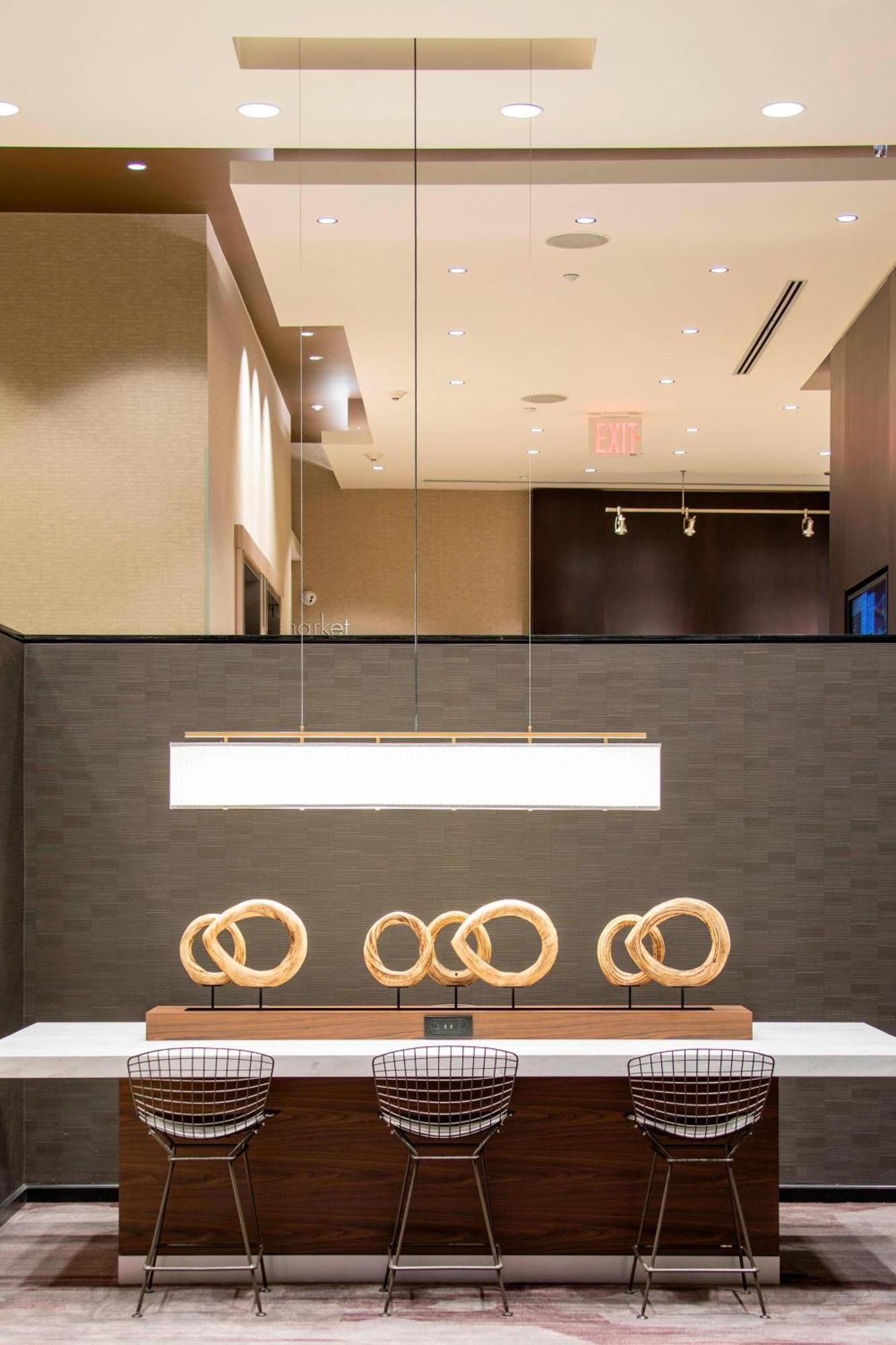 Courtyard By Marriott Queens/fresh Meadows 3*