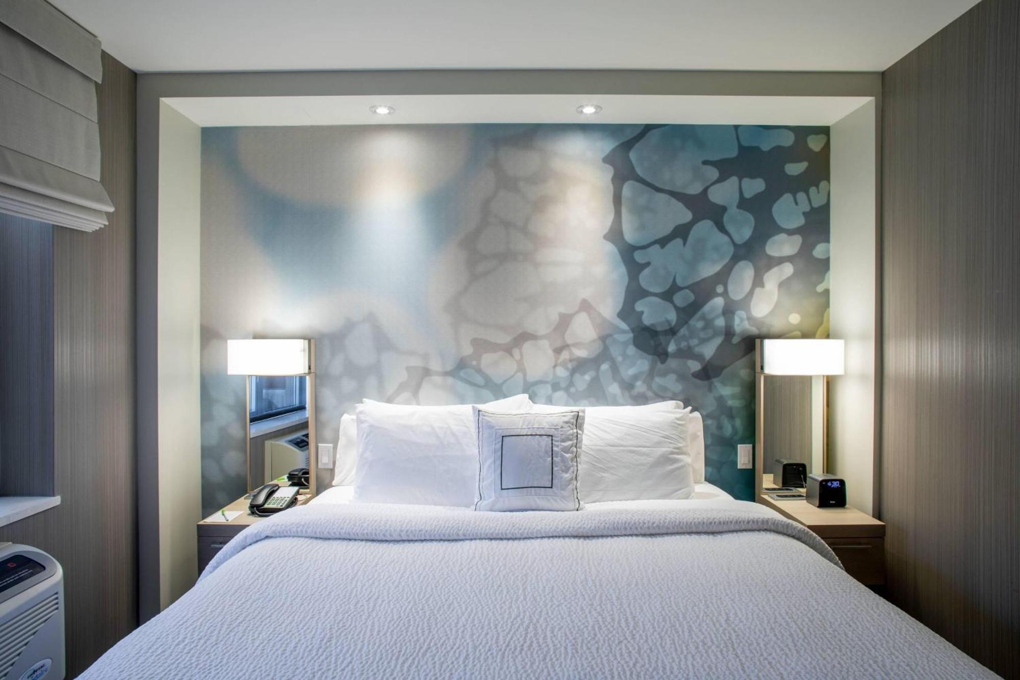 Courtyard By Marriott Queens/fresh Meadows 3*