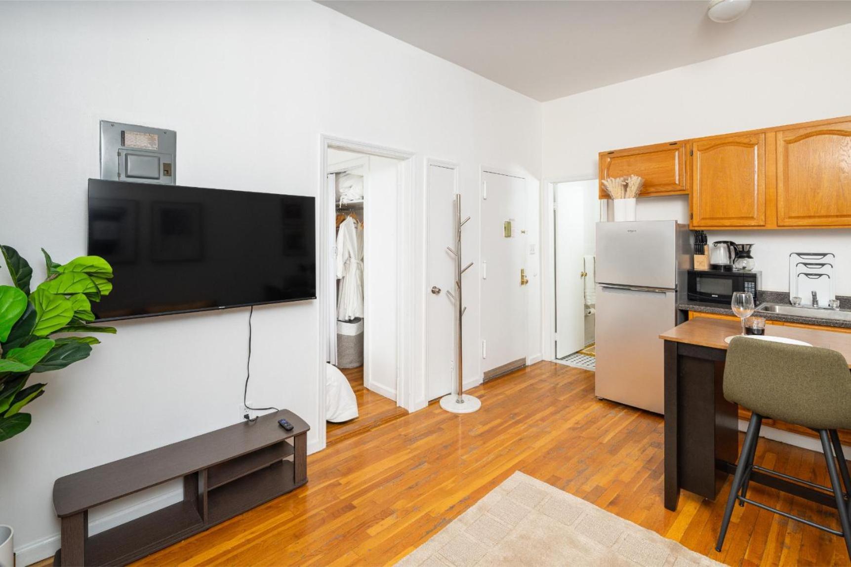 Cozy Classic Park Slope 1bd, Nr Prospect Park Apartment *