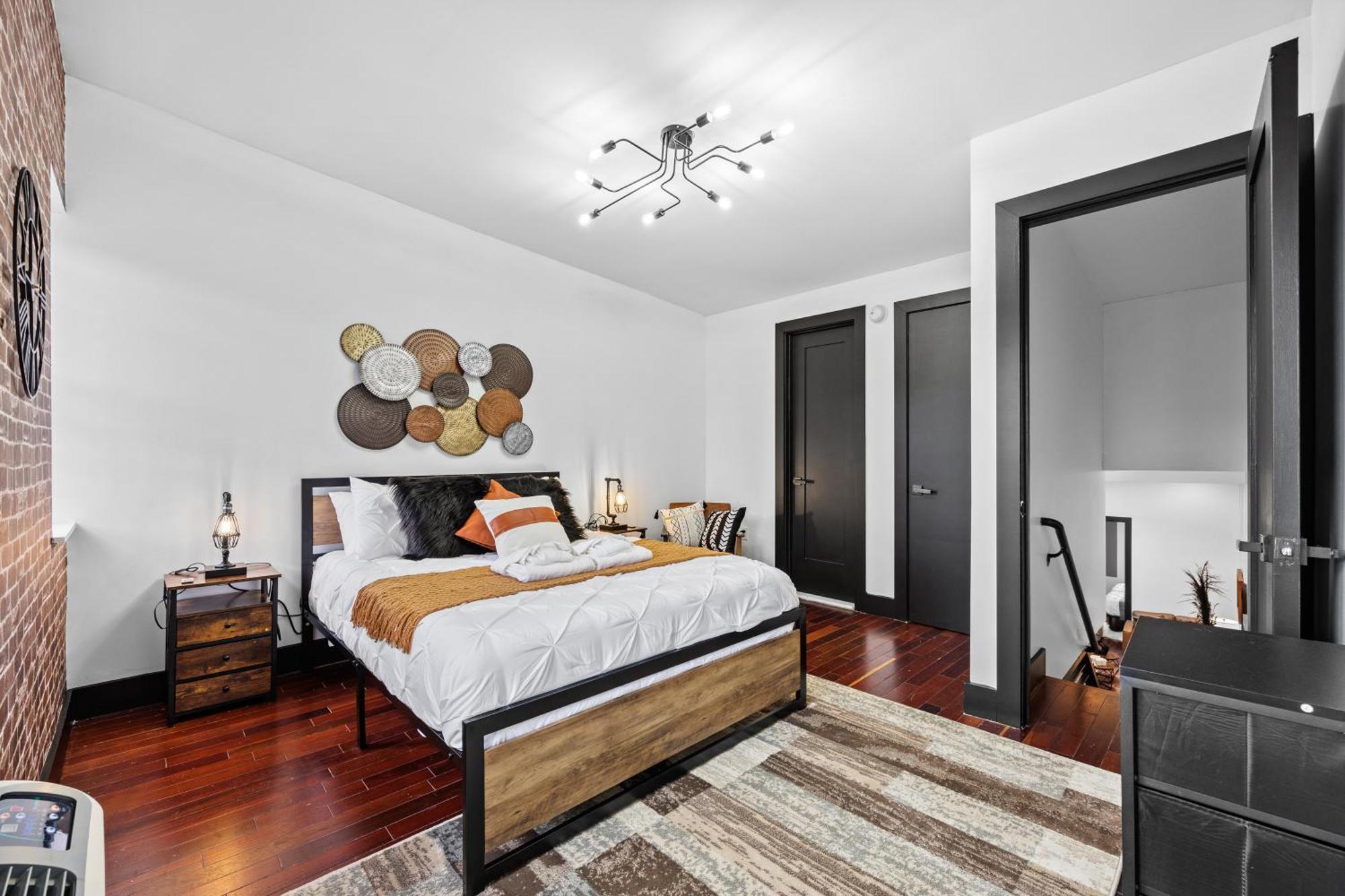 Rustic Chic 4br For Groups - Bushwick's Finest * New York