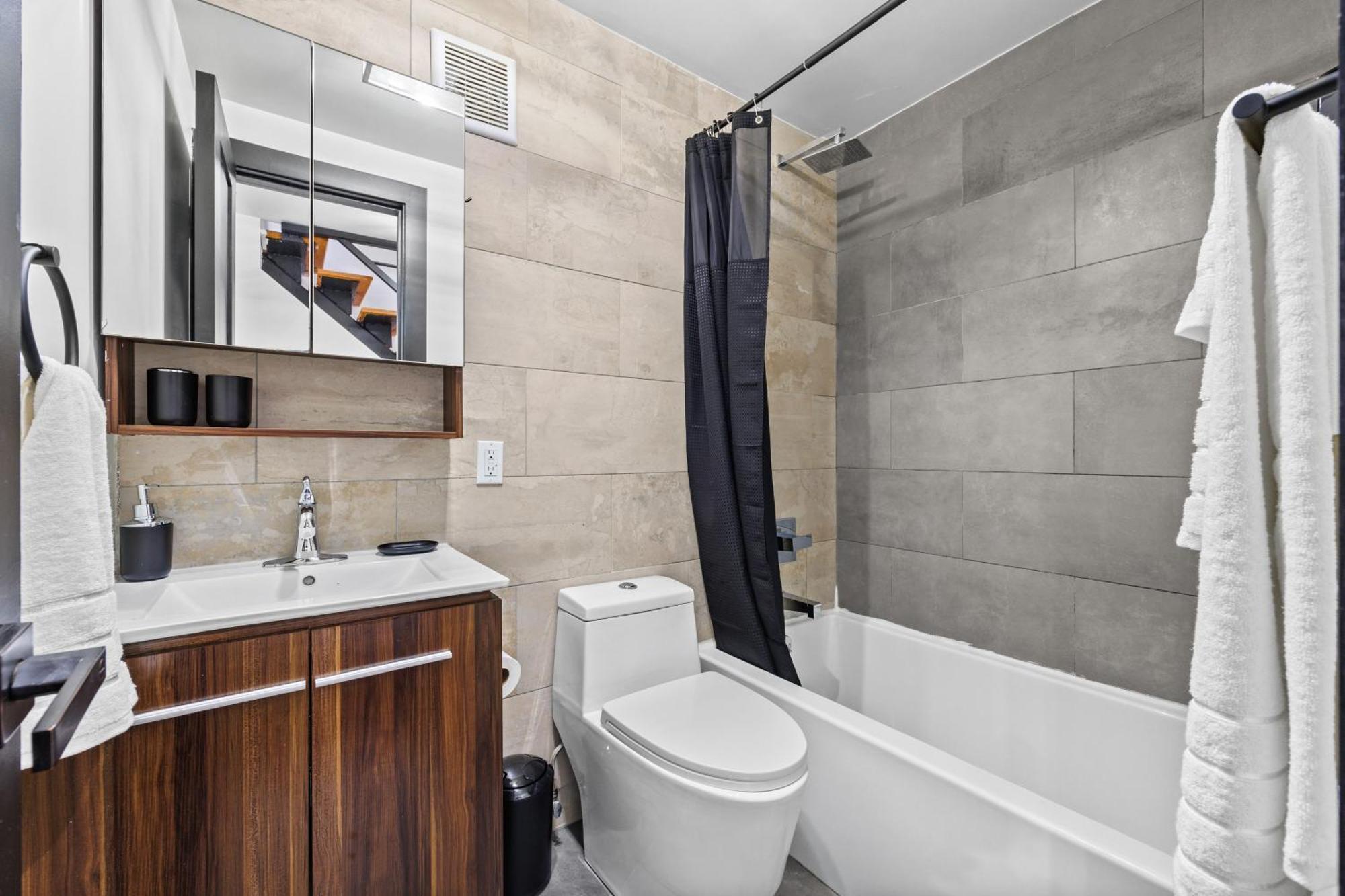 Apartment Rustic Chic 4br For Groups - Bushwick's Finest New York