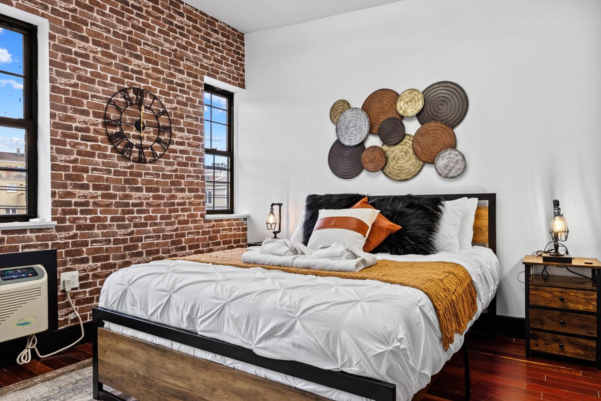 Rustic Chic 4br For Groups - Bushwick's Finest *