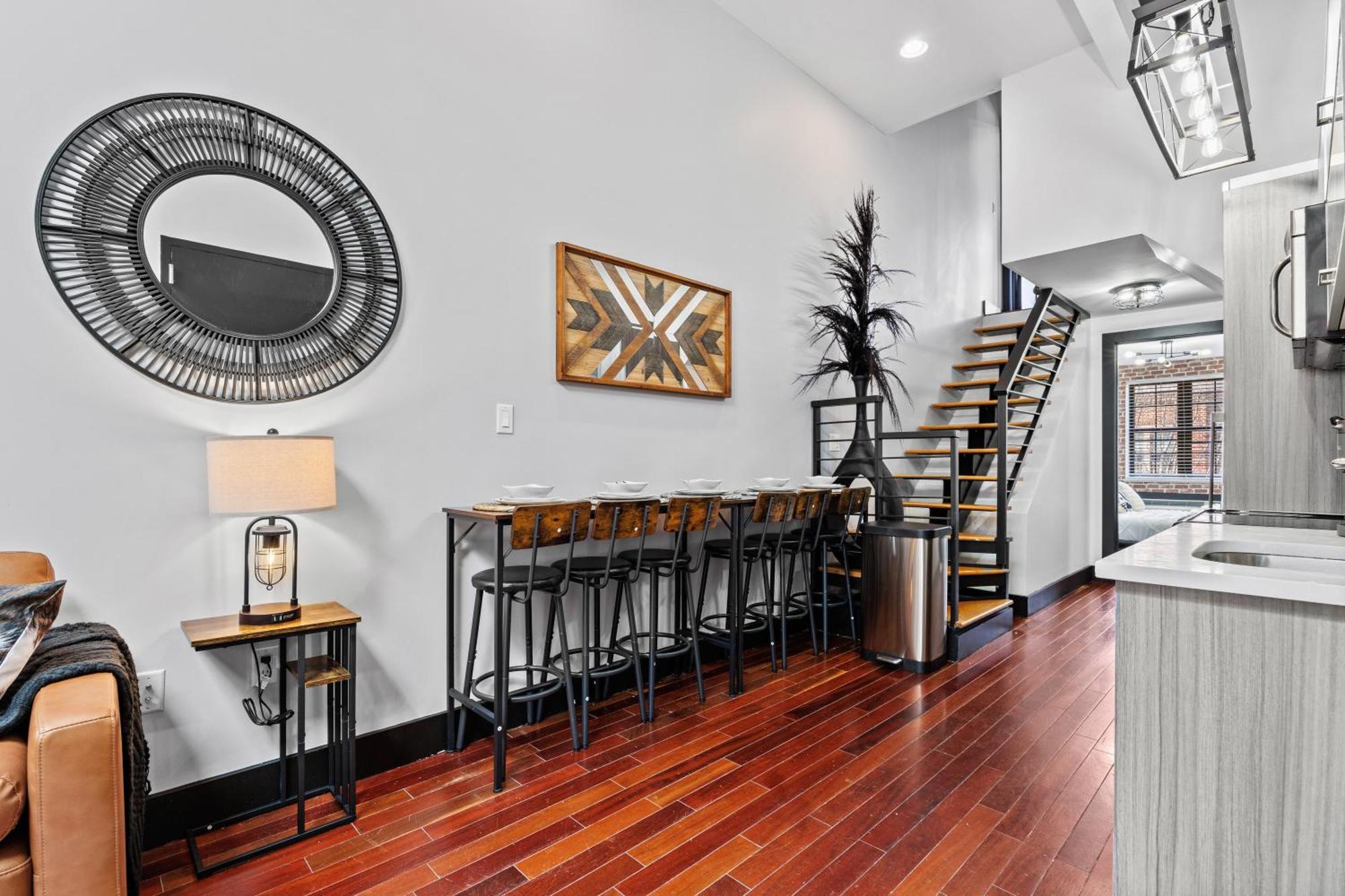 Rustic Chic 4br For Groups - Bushwick's Finest Apartment *