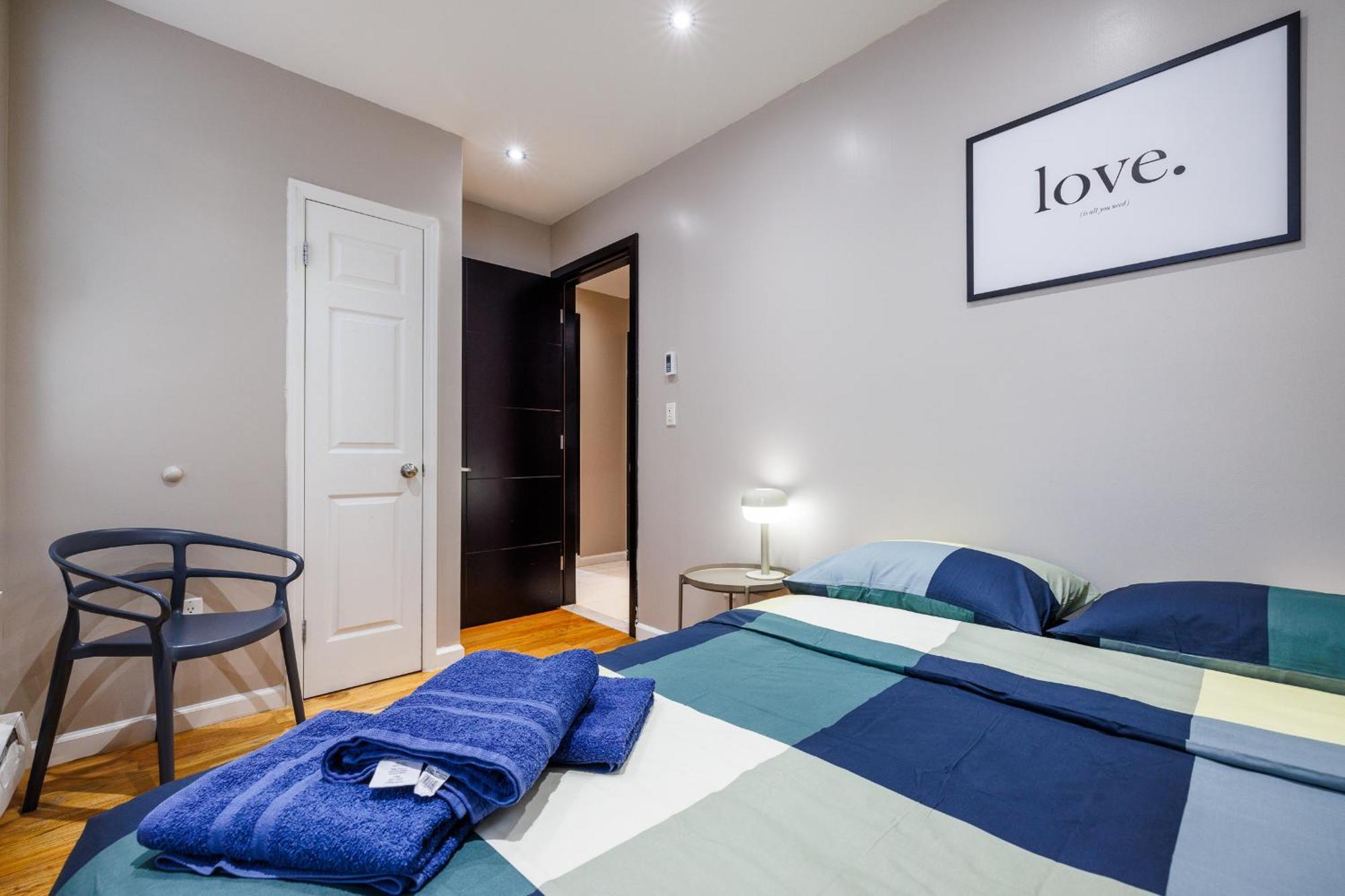 Park Side Living, Style -5 *
