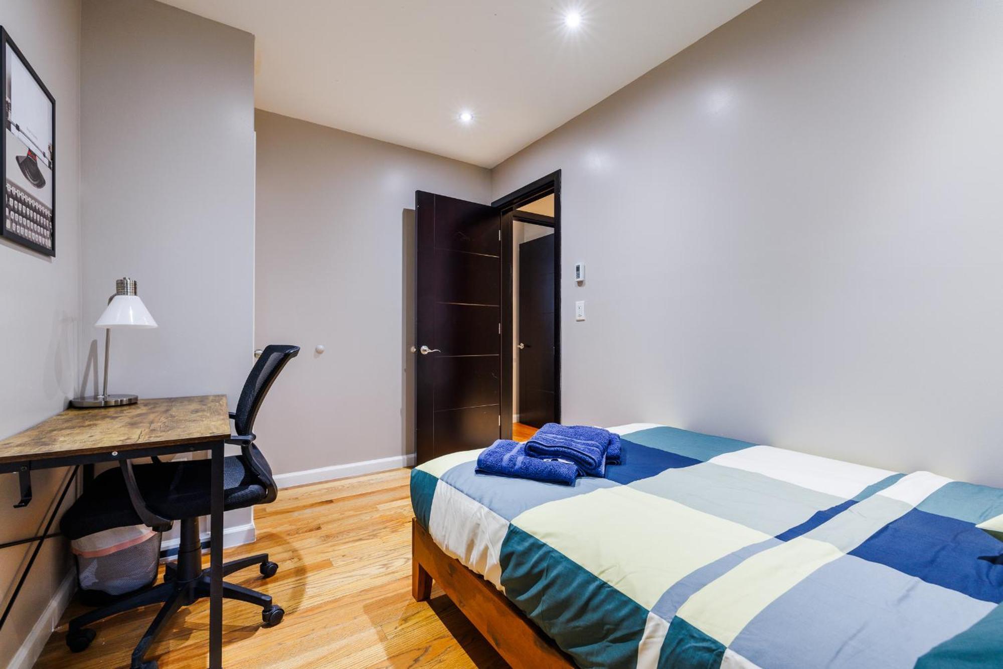 Park Side Living, Style -5 Apartment New York