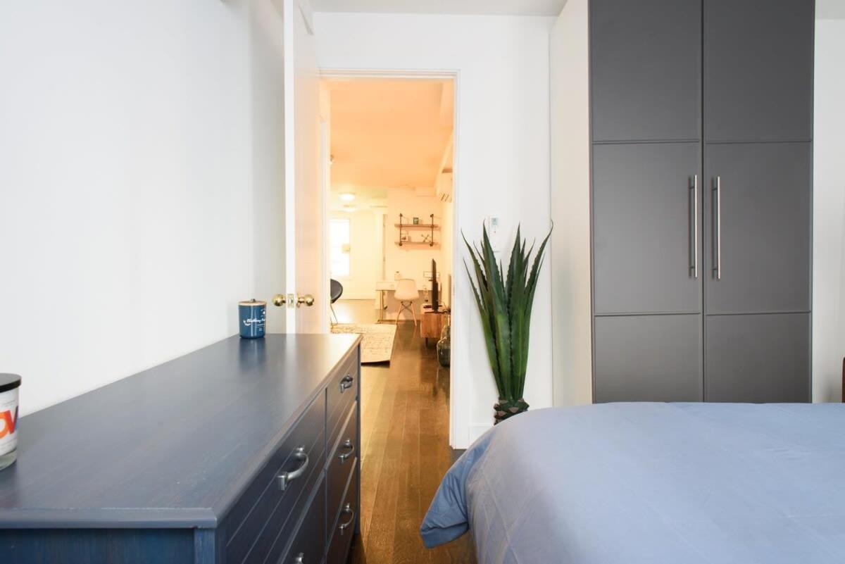 39-1 Renovated 3br Apartment *