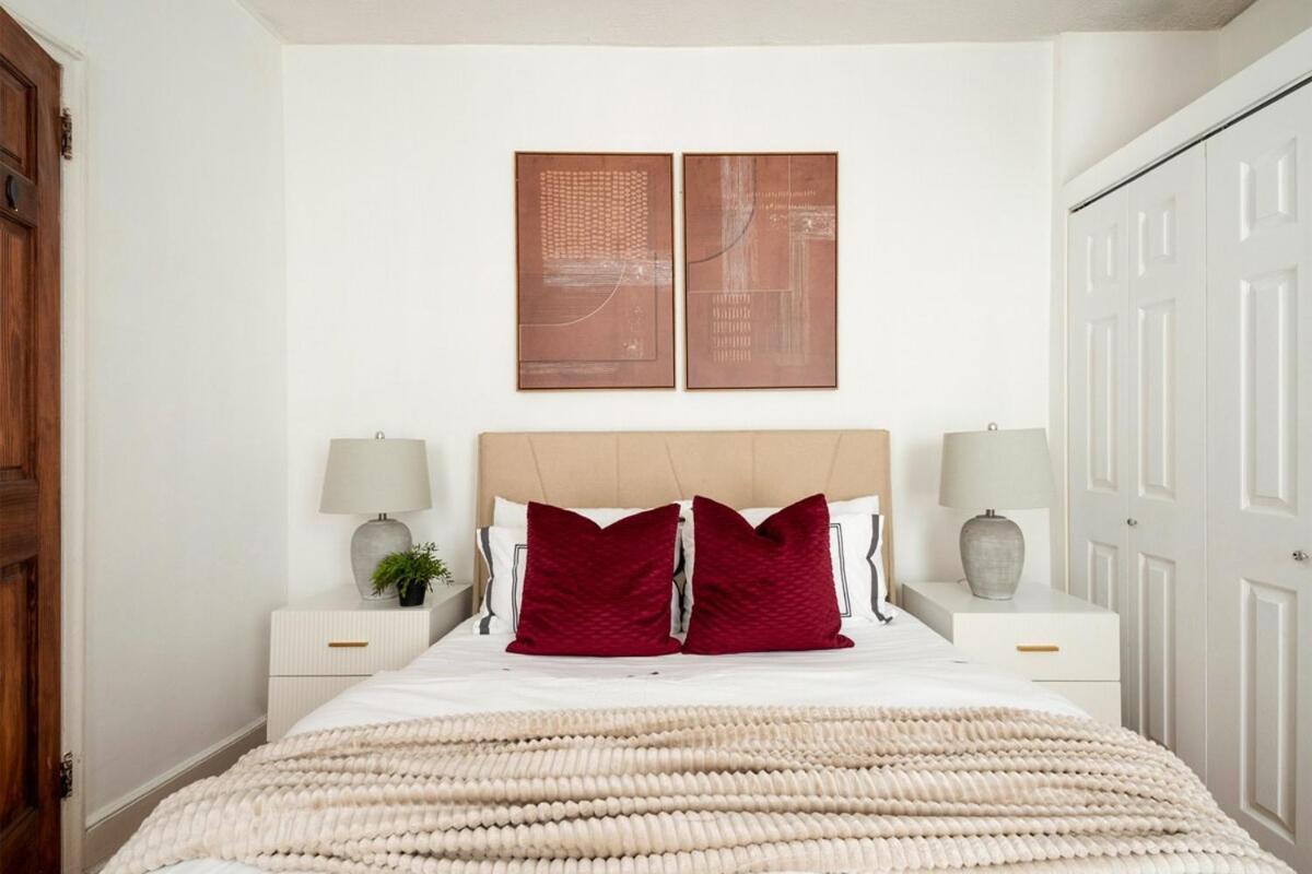 61-2c Prime Ues 2br Newly Furnished Value Apartment