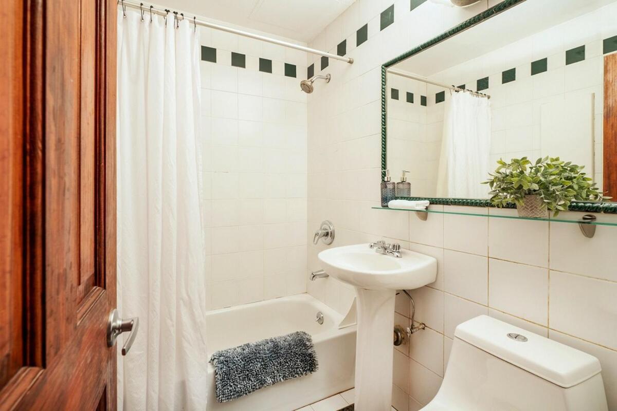 Apartment 61-2c Prime Ues 2br Newly Furnished Value *