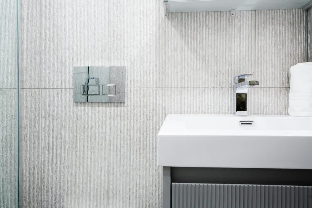 180-2 Brand New 2br 1bath East Village