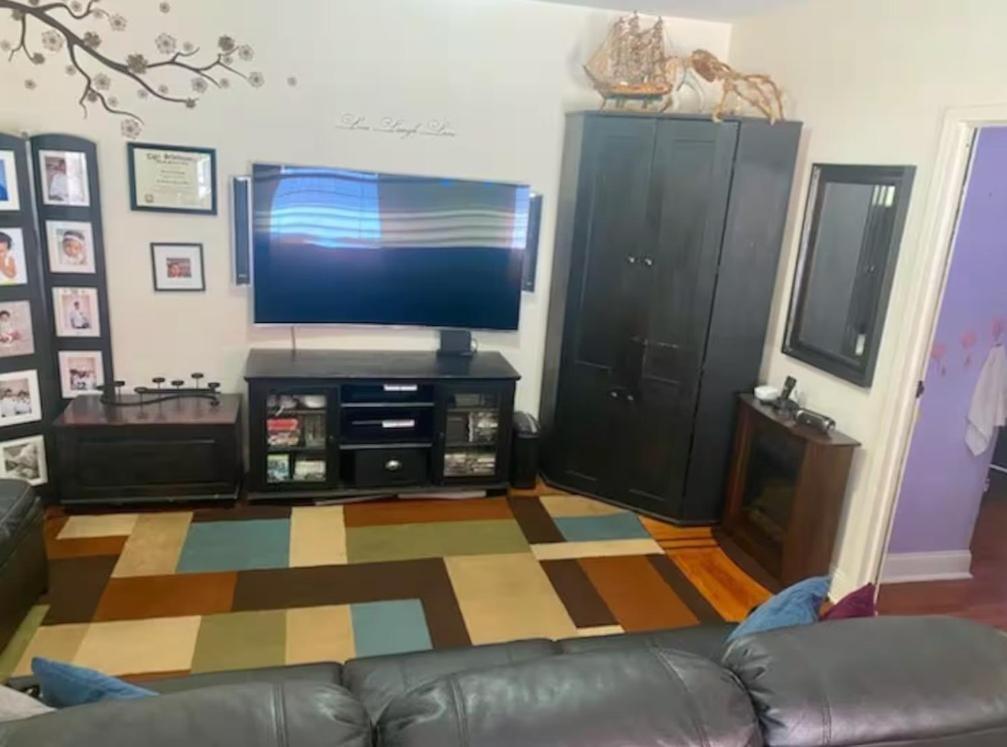 Large For 2 People Near Manhattan