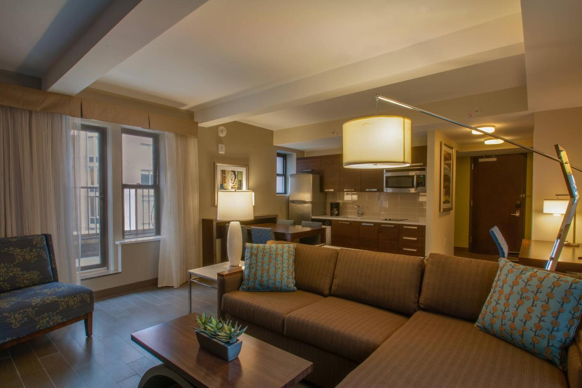 By Marriott Manhattan/ Midtown Eastside Hotel 4*