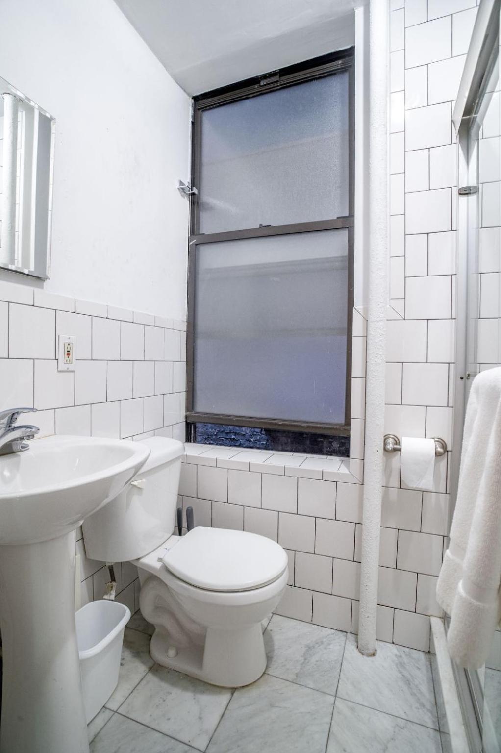 Amazing 2bedroom 1bath On Barrow Street * New York