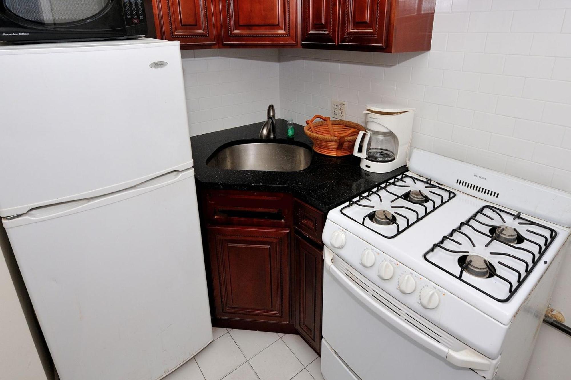 Apartment Amazing 3 Bedroom 1 Bath New York