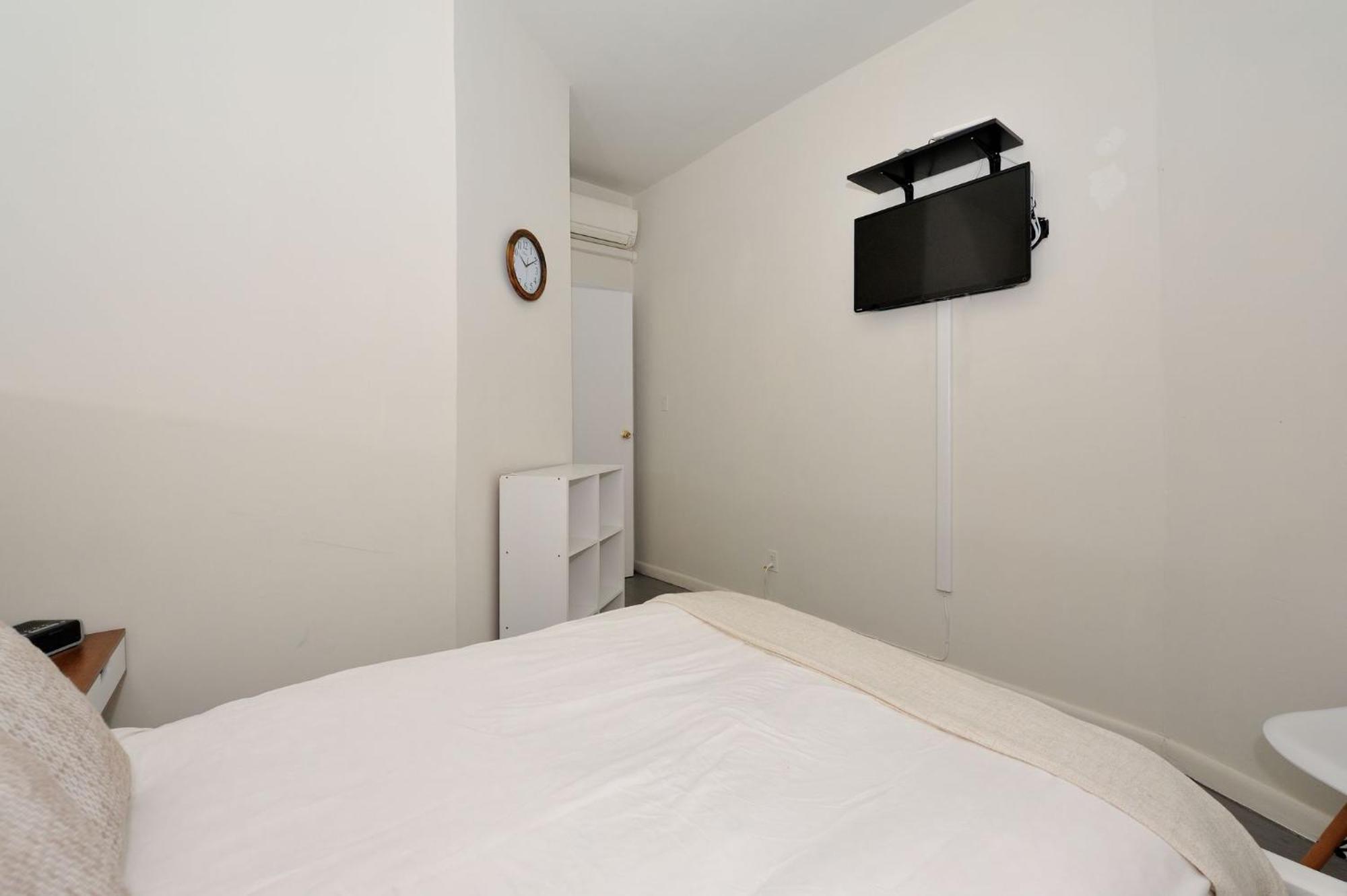 Amazing 3 Bedroom 1 Bath Apartment