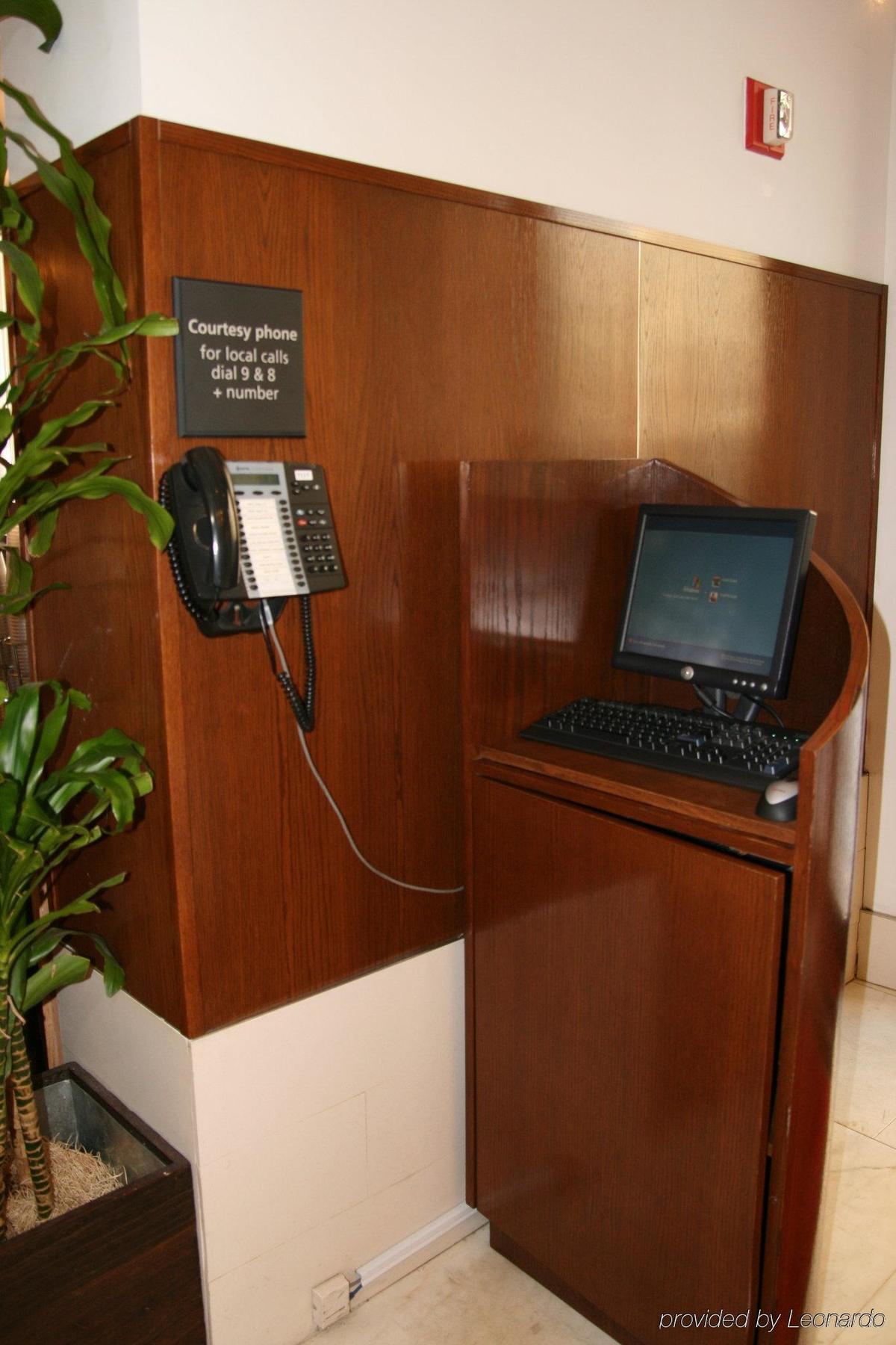 Hampton Seaport Financial District 3*