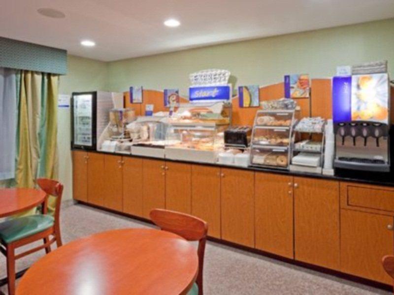 Hotel Express Brooklyn, An Ihg 3*