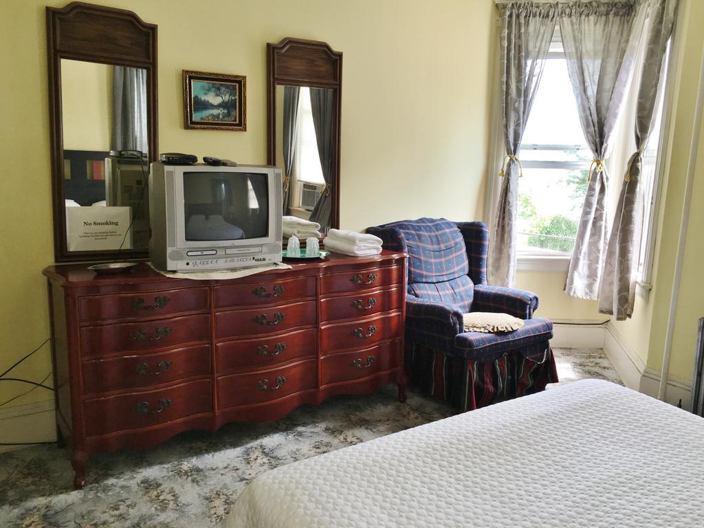 Harbor House Bed & Breakfast New York