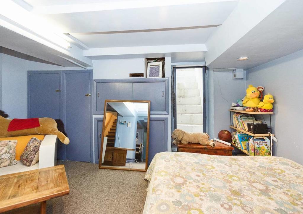 Park Slope Apartment *