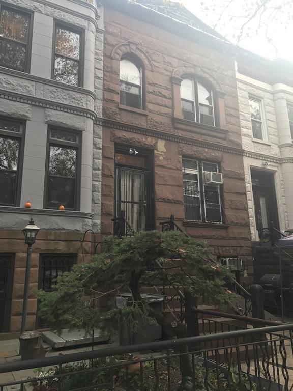 Macon Modern Brownstone Apartment